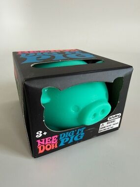 NeeDoh dig it pig!